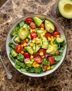 Avokado Salatası