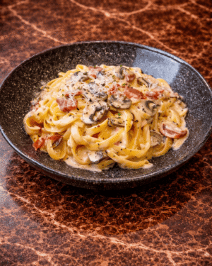 Füme Etli & Mantarlı Tagliatelle