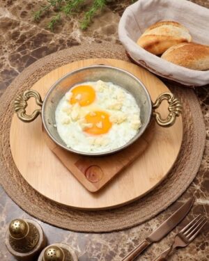 Sahanda Peynirli Yumurta